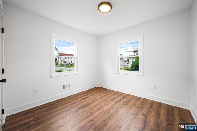 15 Dunkerly Street, Totowa, NJ 07512