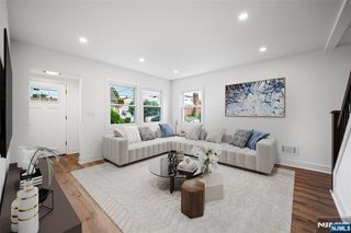 15 Dunkerly Street, Totowa, NJ 07512