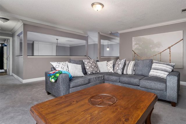 203 Hillside Drive, Kennedale, TX 76060