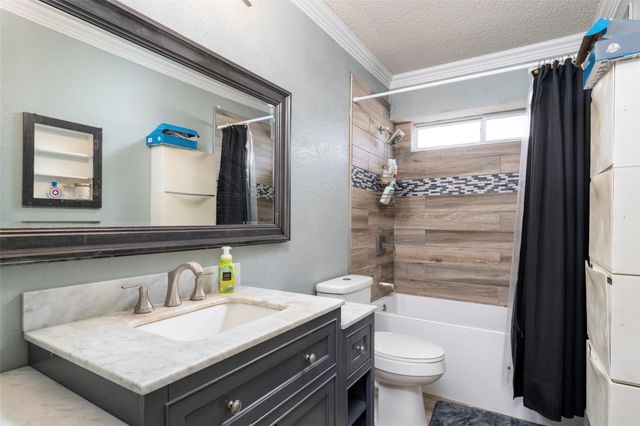 203 Hillside Drive, Kennedale, TX 76060