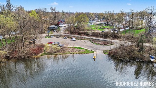 433 Dolphin Street, Caledonia, MI 49316