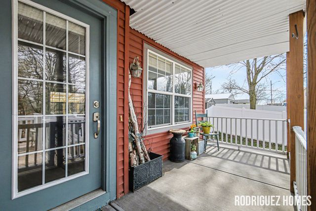 433 Dolphin Street, Caledonia, MI 49316