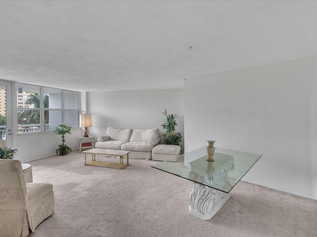 301 N Ocean Boulevard 407, Pompano Beach, FL 33062