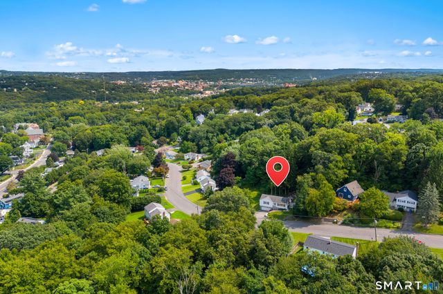 111 Juniper Ridge Drive, Waterbury, CT 06708