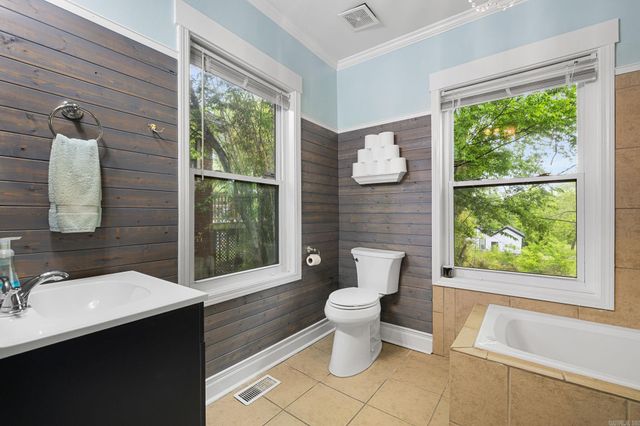 211 Barton Street, Little Rock, AR 72205