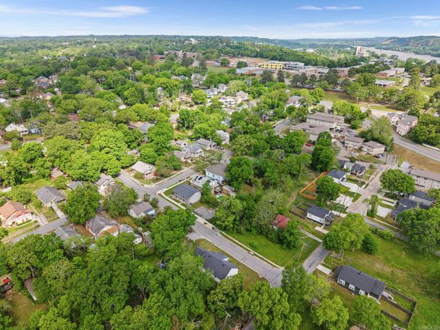 211 Barton Street, Little Rock, AR 72205