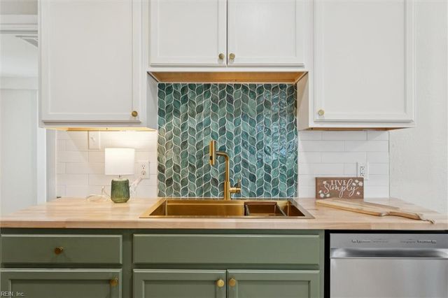 2201 Laguard DR, Hampton, VA 23661