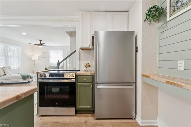 2201 Laguard DR, Hampton, VA 23661