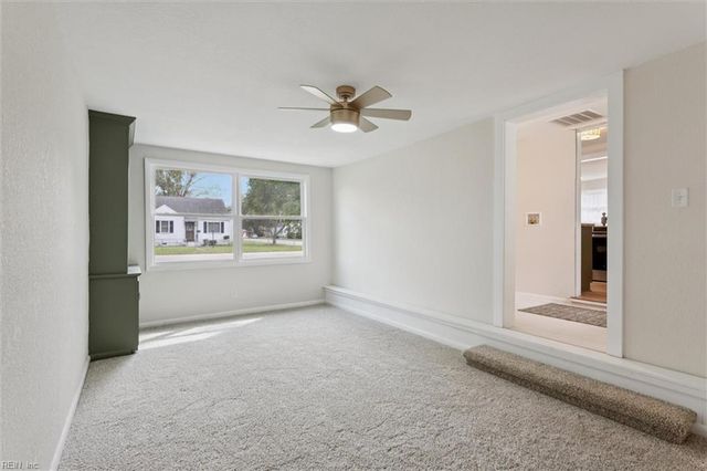 2201 Laguard DR, Hampton, VA 23661