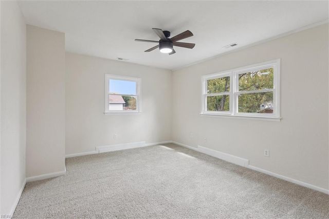 2201 Laguard DR, Hampton, VA 23661