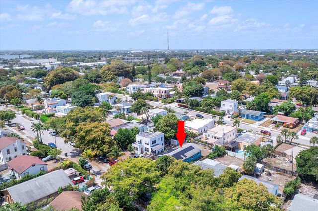 815 30th Court, West Palm Beach, FL 33407