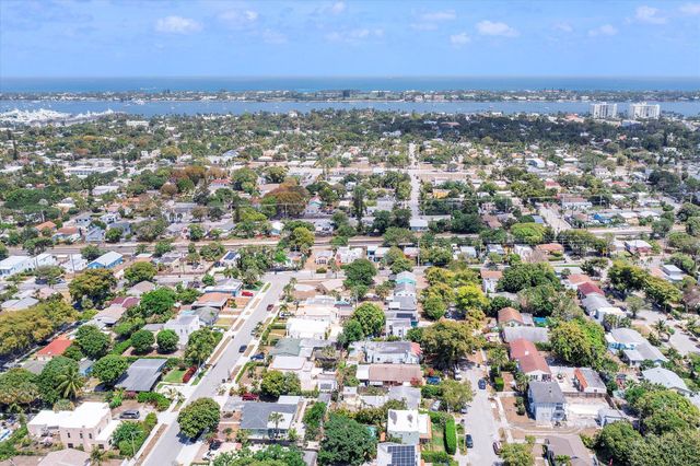 815 30th Court, West Palm Beach, FL 33407