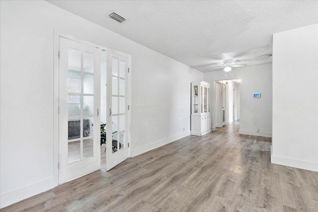 815 30th Court, West Palm Beach, FL 33407