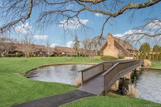 4 Southgate Circle, Massapequa Park, NY 11762