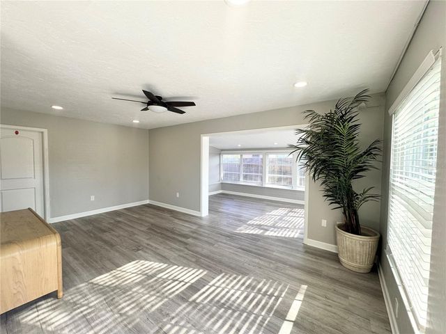 3913 S SHADE AVENUE, Sarasota, FL 34231