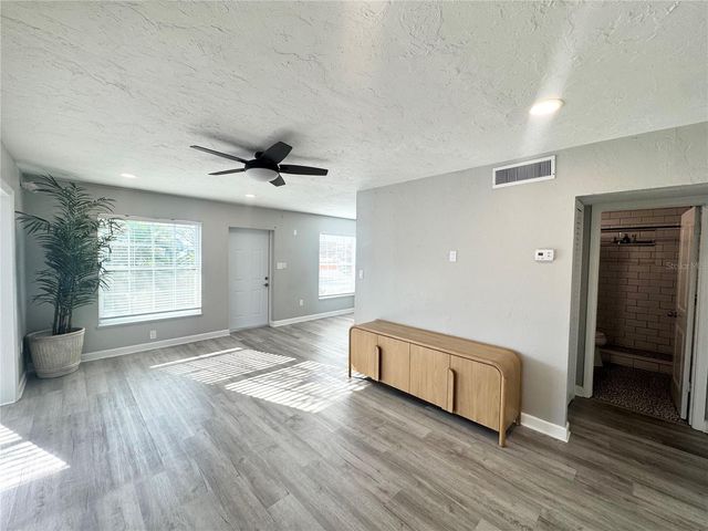 3913 S SHADE AVENUE, Sarasota, FL 34231