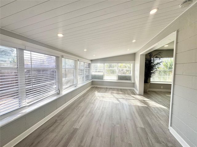 3913 S SHADE AVENUE, Sarasota, FL 34231