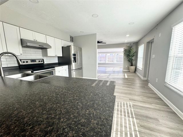 3913 S SHADE AVENUE, Sarasota, FL 34231