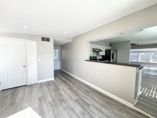 3913 S SHADE AVENUE, Sarasota, FL 34231