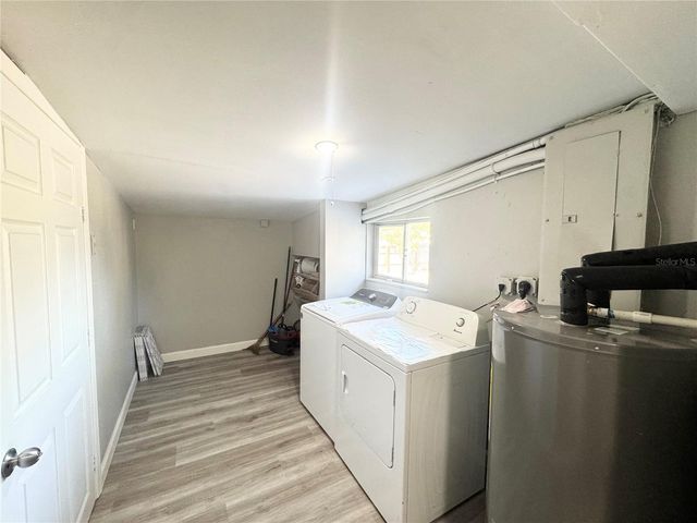 3913 S SHADE AVENUE, Sarasota, FL 34231