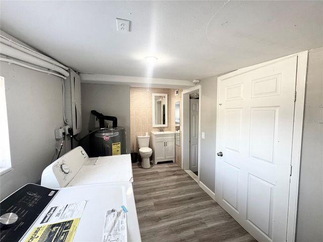 3913 S SHADE AVENUE, Sarasota, FL 34231