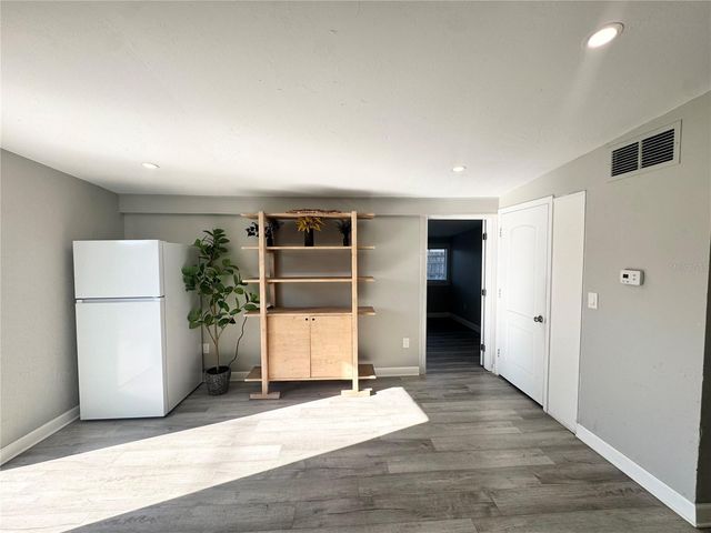 3913 S SHADE AVENUE, Sarasota, FL 34231