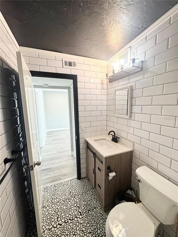 3913 S SHADE AVENUE, Sarasota, FL 34231