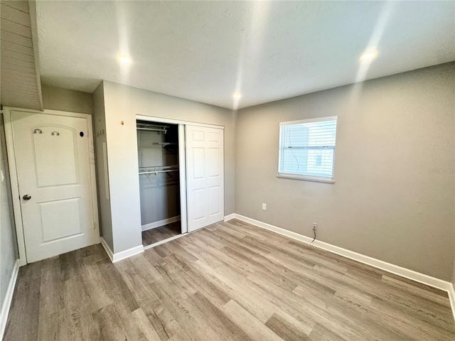 3913 S SHADE AVENUE, Sarasota, FL 34231