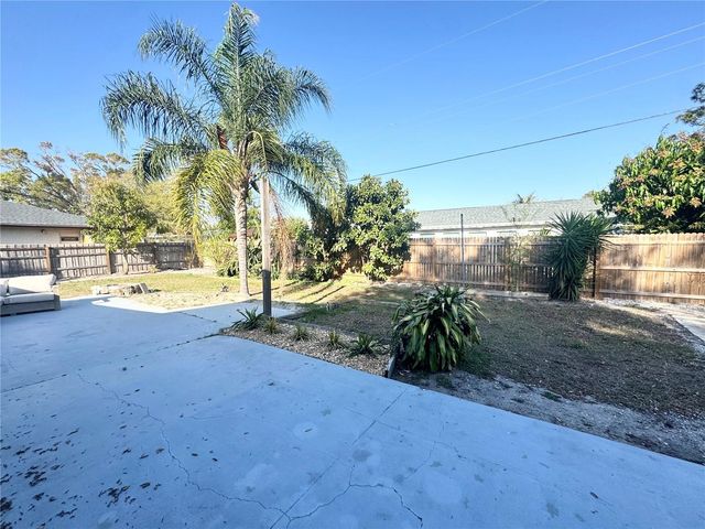 3913 S SHADE AVENUE, Sarasota, FL 34231