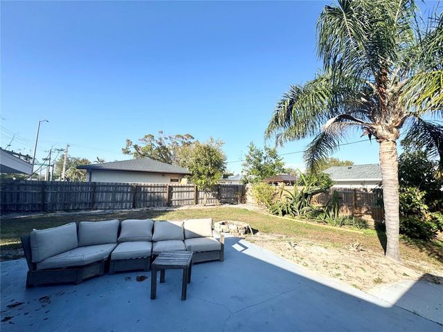 3913 S SHADE AVENUE, Sarasota, FL 34231