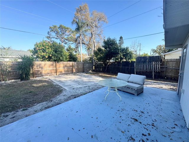 3913 S SHADE AVENUE, Sarasota, FL 34231