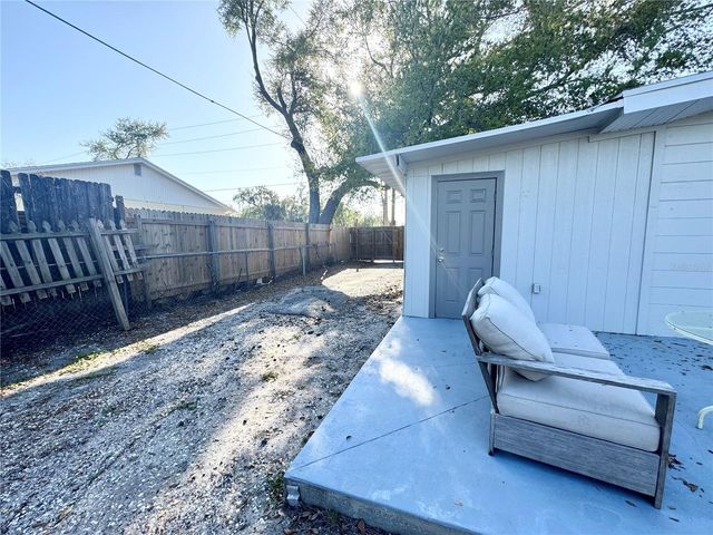 3913 S SHADE AVENUE, Sarasota, FL 34231