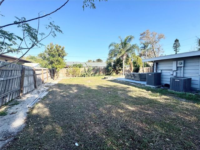 3913 S SHADE AVENUE, Sarasota, FL 34231