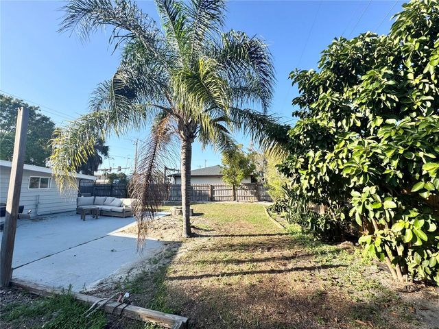 3913 S SHADE AVENUE, Sarasota, FL 34231