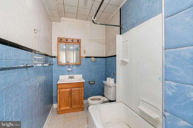 942 MARKET ST, Marcus Hook, PA 19061