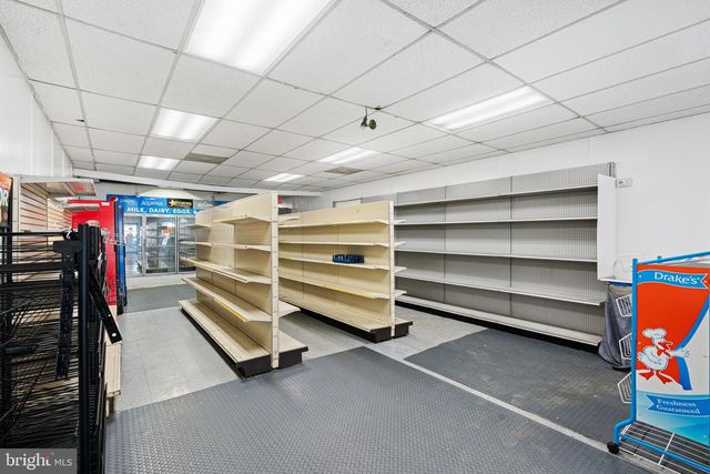 942 MARKET ST, Marcus Hook, PA 19061