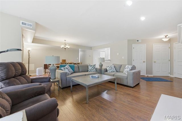 4501 Eli Drive G, St Louis, MO 63128