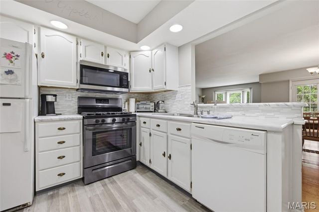 4501 Eli Drive G, St Louis, MO 63128
