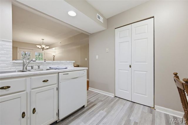 4501 Eli Drive G, St Louis, MO 63128