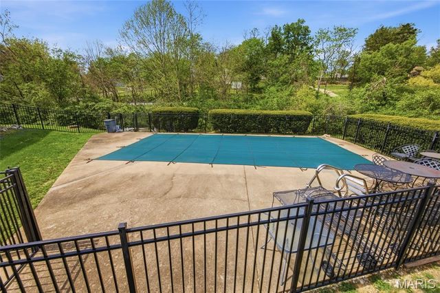 4501 Eli Drive G, St Louis, MO 63128