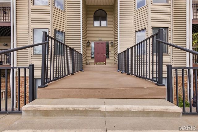 4501 Eli Drive G, St Louis, MO 63128