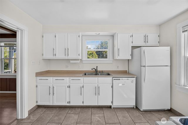 4417 Seahurst Avenue, Everett, WA 98203