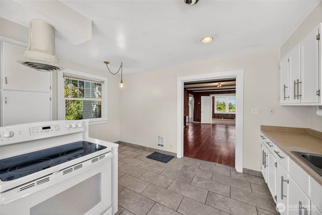 4417 Seahurst Avenue, Everett, WA 98203