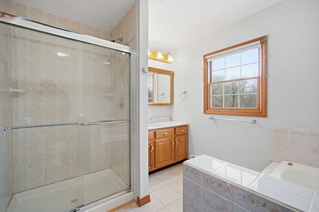 1070 Glendale Road, Wilbraham, MA 01095