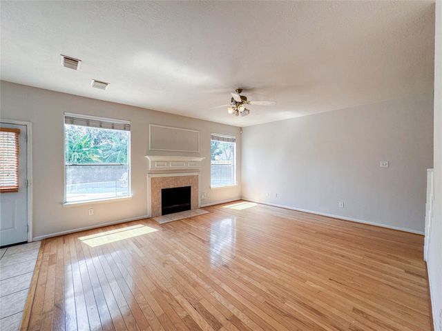 3015 Signal Hill Drive, Friendswood, TX 77546