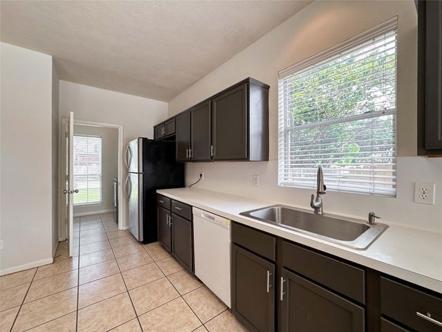 3015 Signal Hill Drive, Friendswood, TX 77546