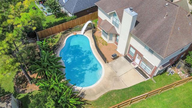 3015 Signal Hill Drive, Friendswood, TX 77546