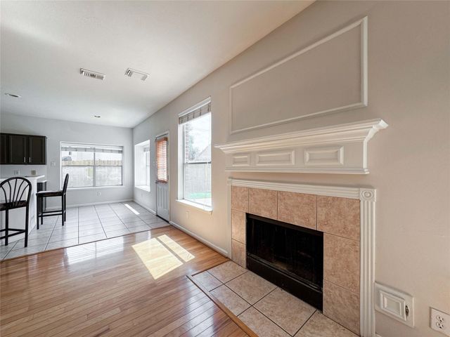 3015 Signal Hill Drive, Friendswood, TX 77546