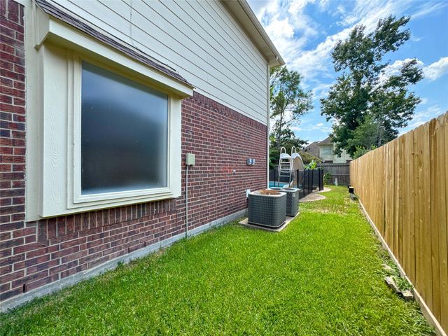 3015 Signal Hill Drive, Friendswood, TX 77546