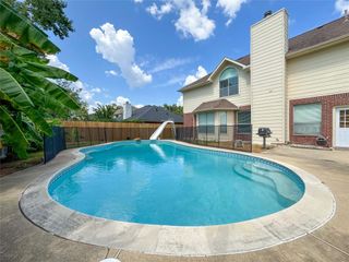 3015 Signal Hill Drive, Friendswood, TX 77546
